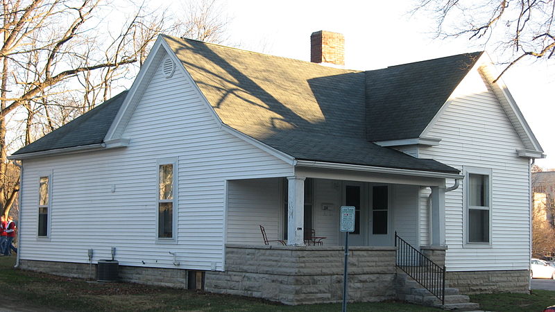 800px-Dunn_Street_North_214,_Hoagy_Carmichael_House,_North_Indiana_Avenue_HD