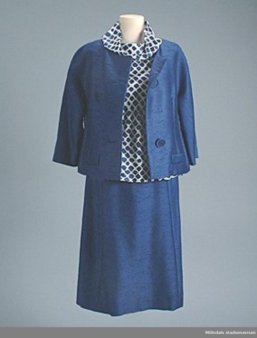 Shantung skirt and jacket